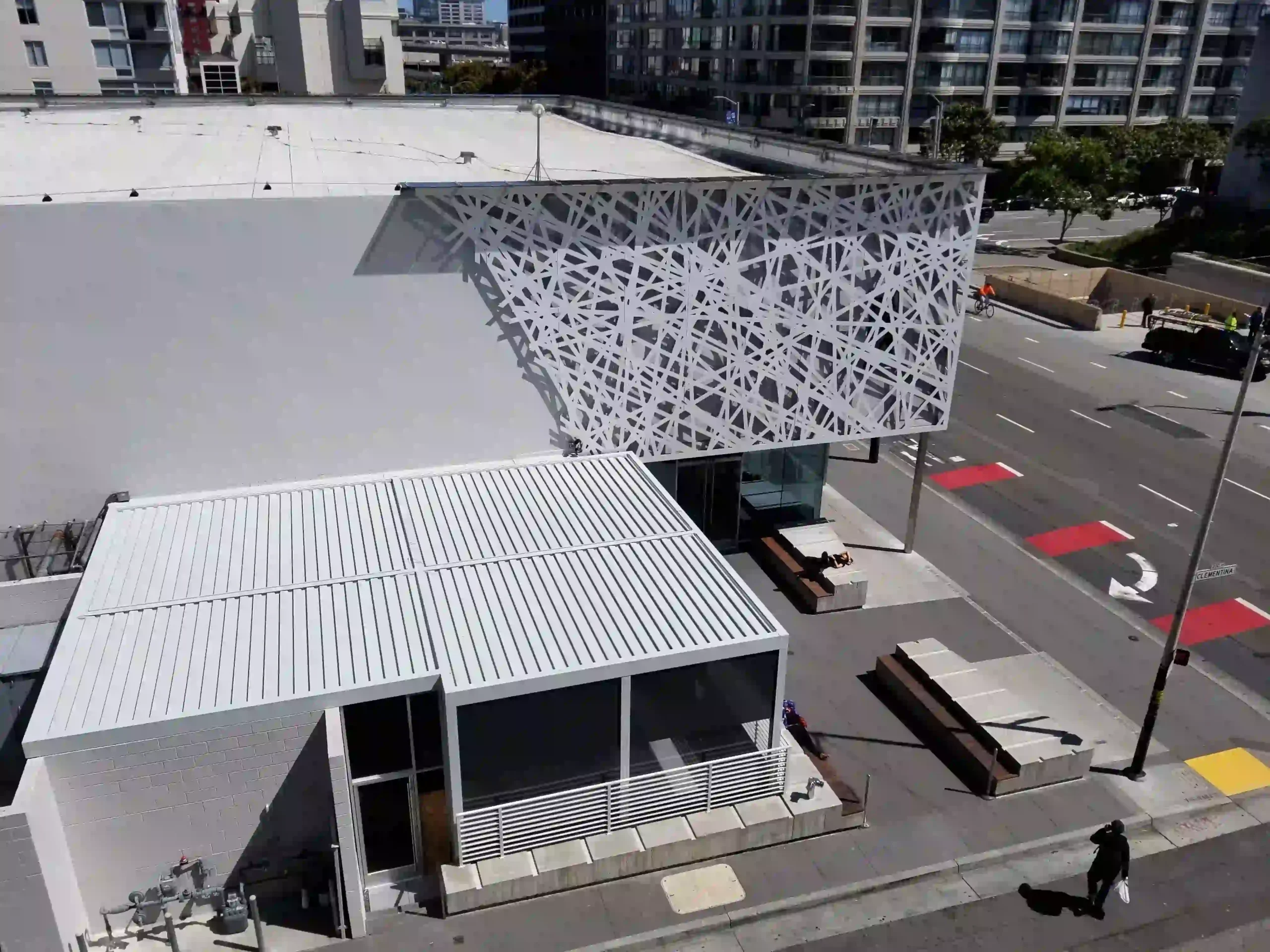 Building in San Francisco with a custom louvered roof system by Skyco.